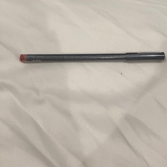Bite lip pencil in 20 - Picture 1 of 2